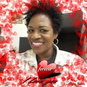 Meet your Posher, Elaine